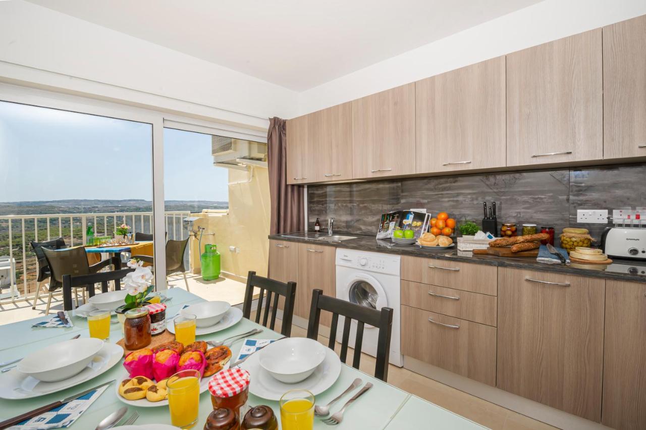 Summer Breeze Apartment With Panoramic Terrace - By Getawaysmalta メーリッハ エクステリア 写真