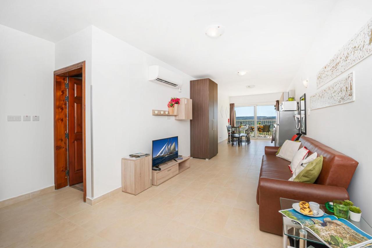 Summer Breeze Apartment With Panoramic Terrace - By Getawaysmalta メーリッハ エクステリア 写真